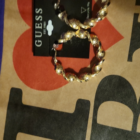 Earings - Picture 6 of 8